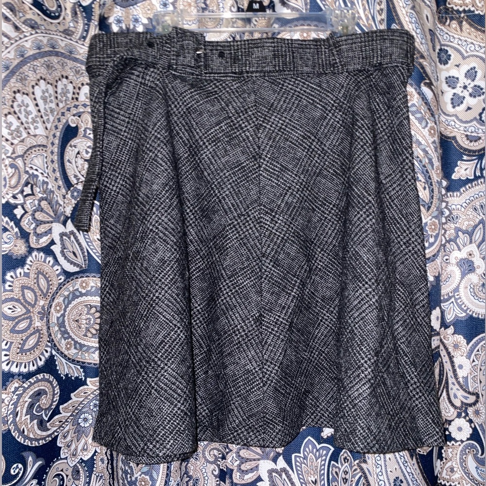 🖤🤍 Checkered Zara Skirt w/ Belt 🤍🖤